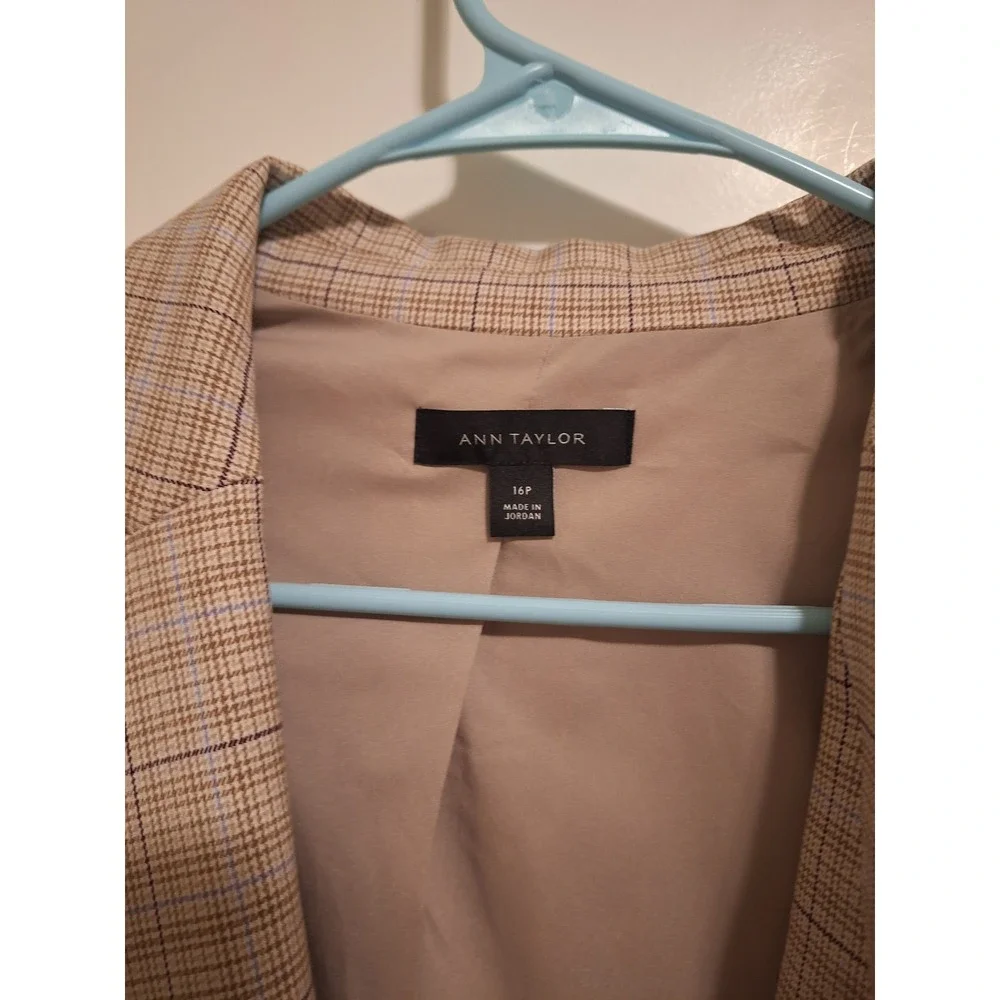 Ann Taylor Womens 16P Petite Plaid Blazer Tan Blue Single Button Workwear Jacket